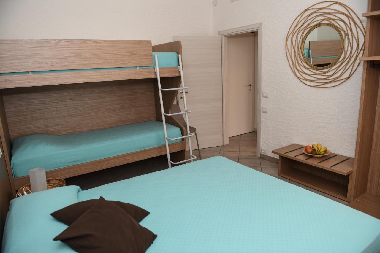 Blue Apartment - A Due Passi Dal Lago, Parcheggio Privato Lazise Eksteriør billede