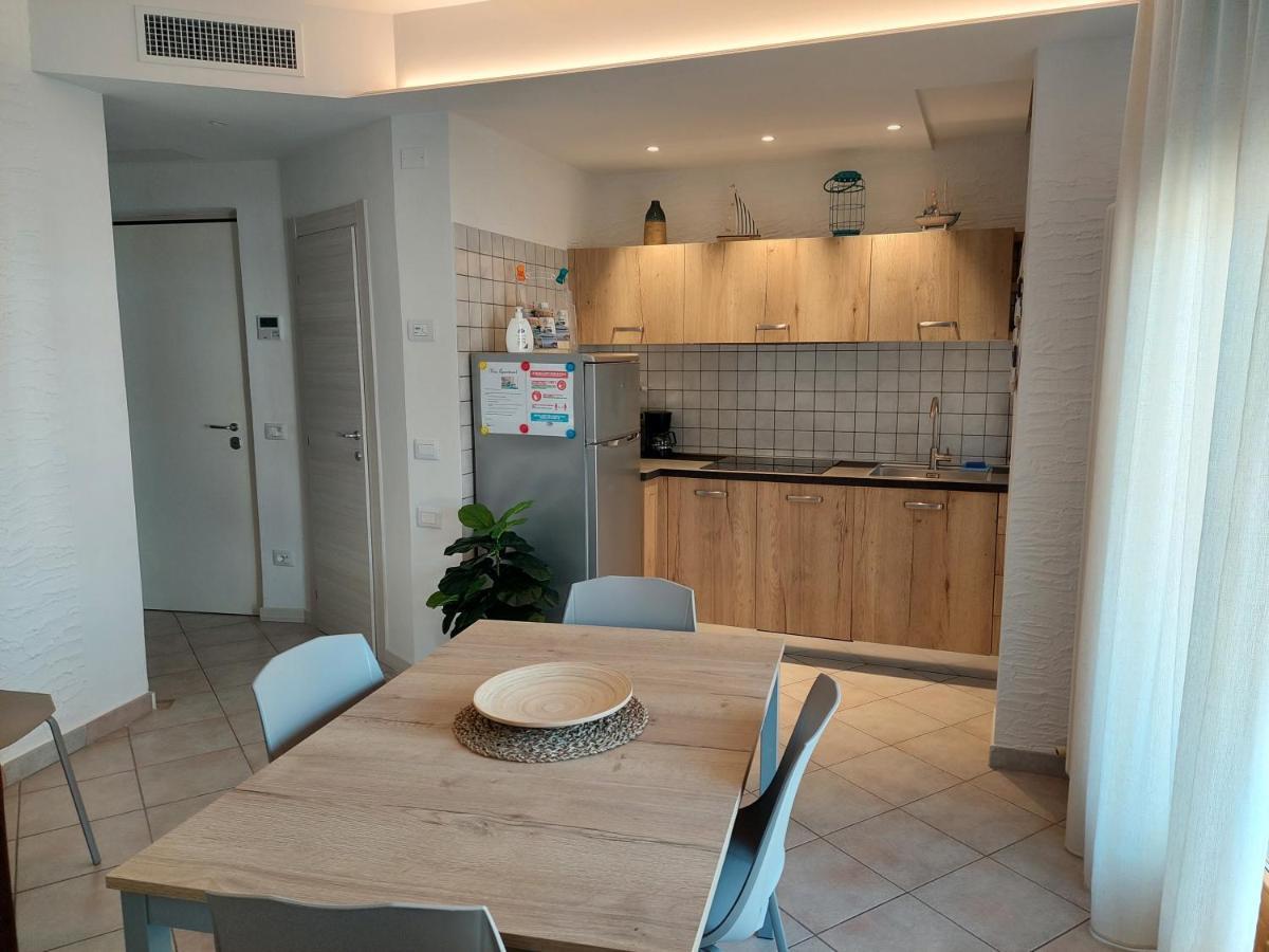 Blue Apartment - A Due Passi Dal Lago, Parcheggio Privato Lazise Eksteriør billede